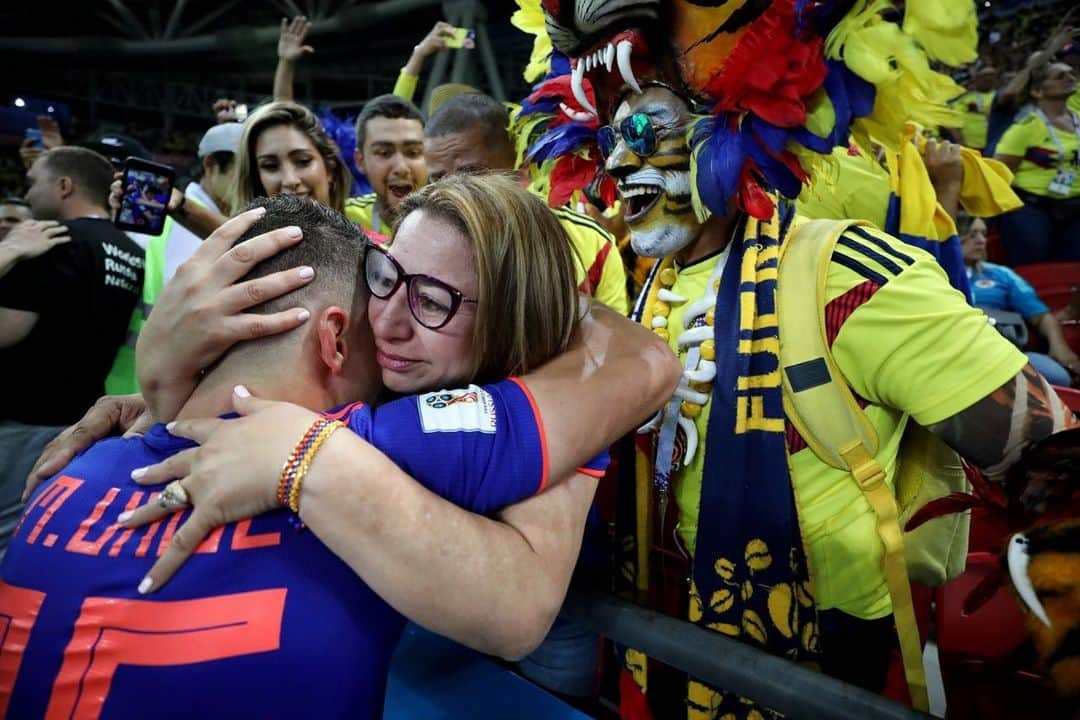 サッカー コロンビア代表チームのインスタグラム：「Porque siempre son nuestra inspiración, porque significan todo para nosotros, porque sin su apoyo nada sería posible, porque las amamos. #FelizDíaMamá」