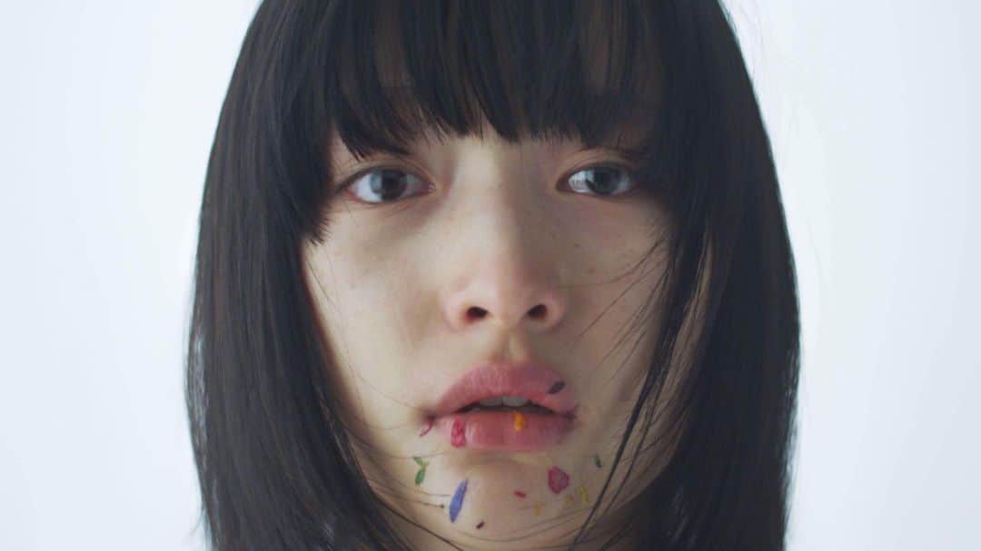 ハンナ・チャンのインスタグラム：「『Grand Bouquet』by @ghiiyonda  カンヌ国際映画祭監督週間に、出演した作品『Grand Bouquet』が正式招待されました、明日カンヌに行きます！」