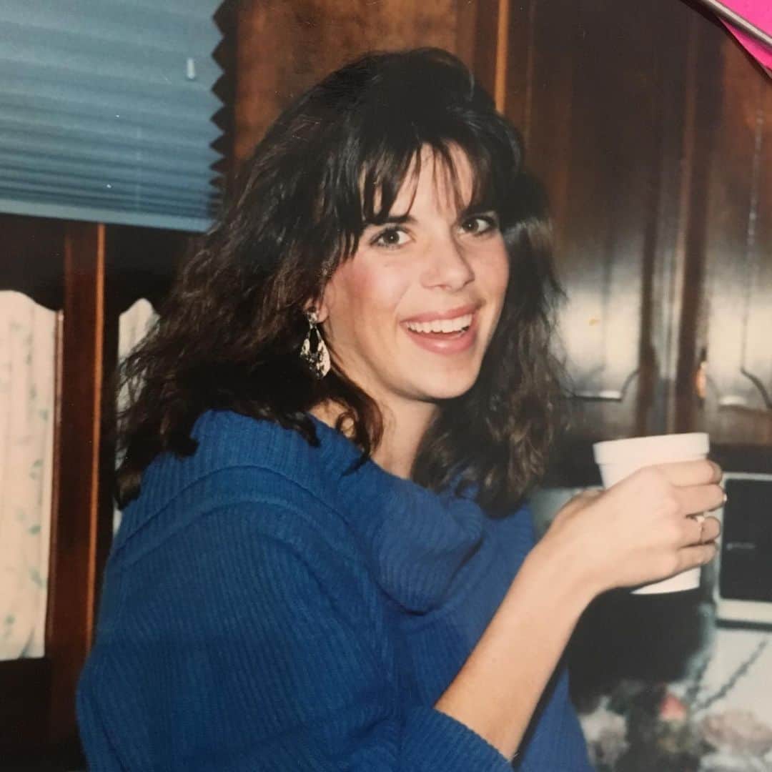 Lexi Bolingのインスタグラム：「Happy Mother’s Day to my bombshell of a mama!! Thank you for bringing me and the boys into this world. We love you more than all the stars 🌟」