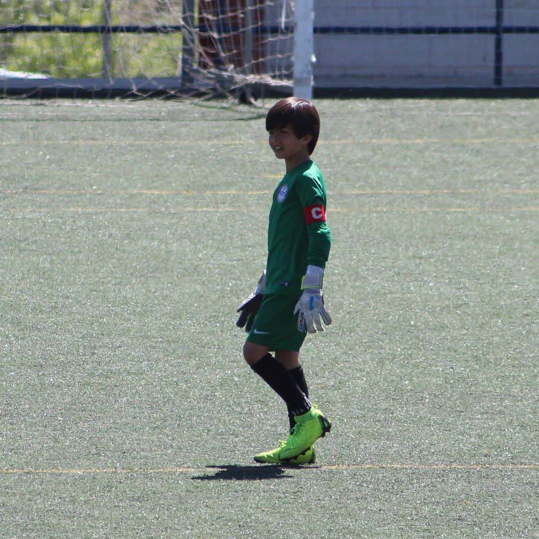 ジョルディ・コディーナさんのインスタグラム写真 - (ジョルディ・コディーナInstagram)「Mañana de fútbol... #lucca ⚽️⚽️⚽️」5月13日 1時12分 - codina30