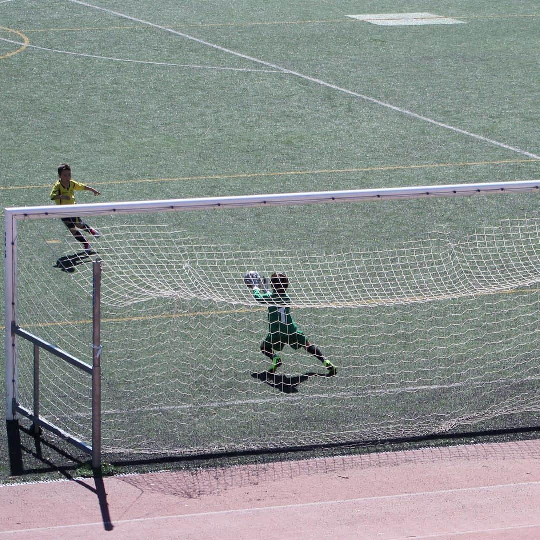 ジョルディ・コディーナさんのインスタグラム写真 - (ジョルディ・コディーナInstagram)「Mañana de fútbol... #lucca ⚽️⚽️⚽️」5月13日 1時12分 - codina30