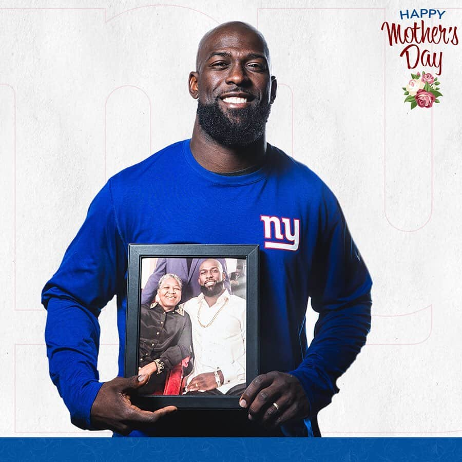 New York Giantsさんのインスタグラム写真 - (New York GiantsInstagram)「To all the wonderful moms out there, Happy #MothersDay!」5月13日 1時25分 - nygiants