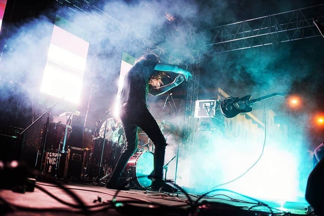 A Place to Bury Strangersさんのインスタグラム写真 - (A Place to Bury StrangersInstagram)「#Repost @juan_maralla_foto ・・・ A Place to Bury Strangers ( @aptbs ) @lerockfest 🇨🇱 11.05.19. 📷's : @juan_maralla_foto @rockaxisoficial  #noise #rock #postpunk #experimental #psychedelic #space #gig #music #shoegaze #livemusicphotography #photography #action #photographer #festival」5月13日 1時50分 - aptbs