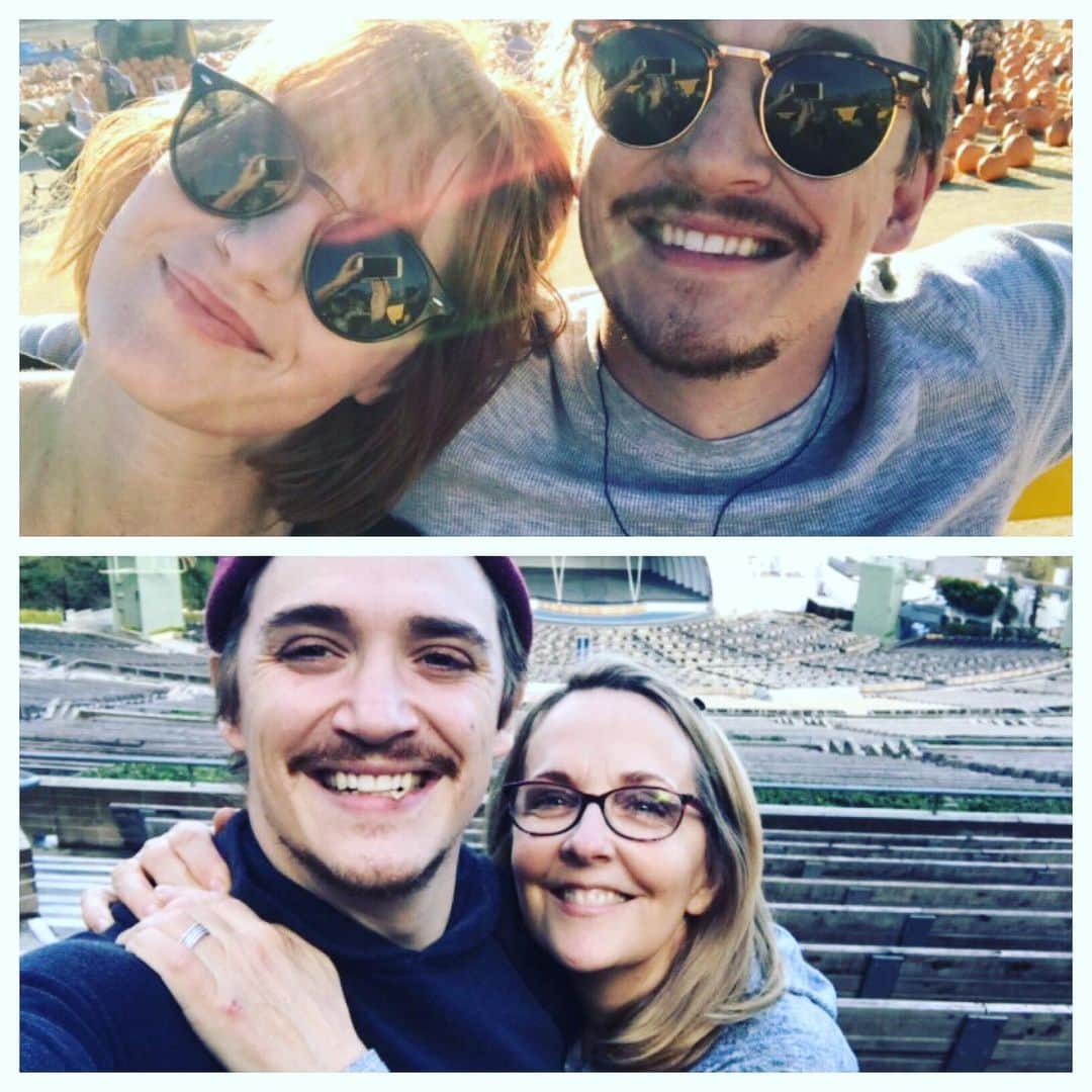 カイル・ガルナーのインスタグラム：「I have been extremely lucky to be surrounded by strong women my whole life. Between my sisters and my mom and now my wife.  Mom thank you for everything. I know I was not an easy kid.... in fact I would say I was probably a huge pain in the ass but you never gave up on me, even when I gave up on myself you still never gave up on me. You took care of me and were always there for me. You supported me and my dream and at times when things got hard you always pushed me to go after what I wanted because you knew it was truly what i wanted to do.... the hours traveling to and from New York and weeks spent on set with me are proof of that. So thank you for all of your time and love and making me the man i am today, thank you for picking me up when I fell, thanks for everything. I love you so much my arms are touching behind my back and I would dance with you on the train platform any day :) I love you mom. Happy Mother’s Day.  @themaryjanejane  Tara.... my wife.... my baby mama... and probably the only person as patient as my own mother to put up with me. Thank you for everything that you do. Thank you for seeing something in me that I wasn’t sure I saw in my self at the time... the ability to be a good father. You came into my life at an insane time and you whooped me Into shape. Things were fast and crazy and scary but it took me on my biggest and greatest adventure which was and still is fatherhood. You cleaned me up and loved me and fought for me and for us. We were babies having babies. Thank you for giving me two beautiful boys and for being such a wonderful mother to them. Thank you for always holding down the fort while I’m gone and giving those boys every ounce of love you have. Thank you for everything mama. I love you.  Happy Mother’s Day. @thegallnertribe」