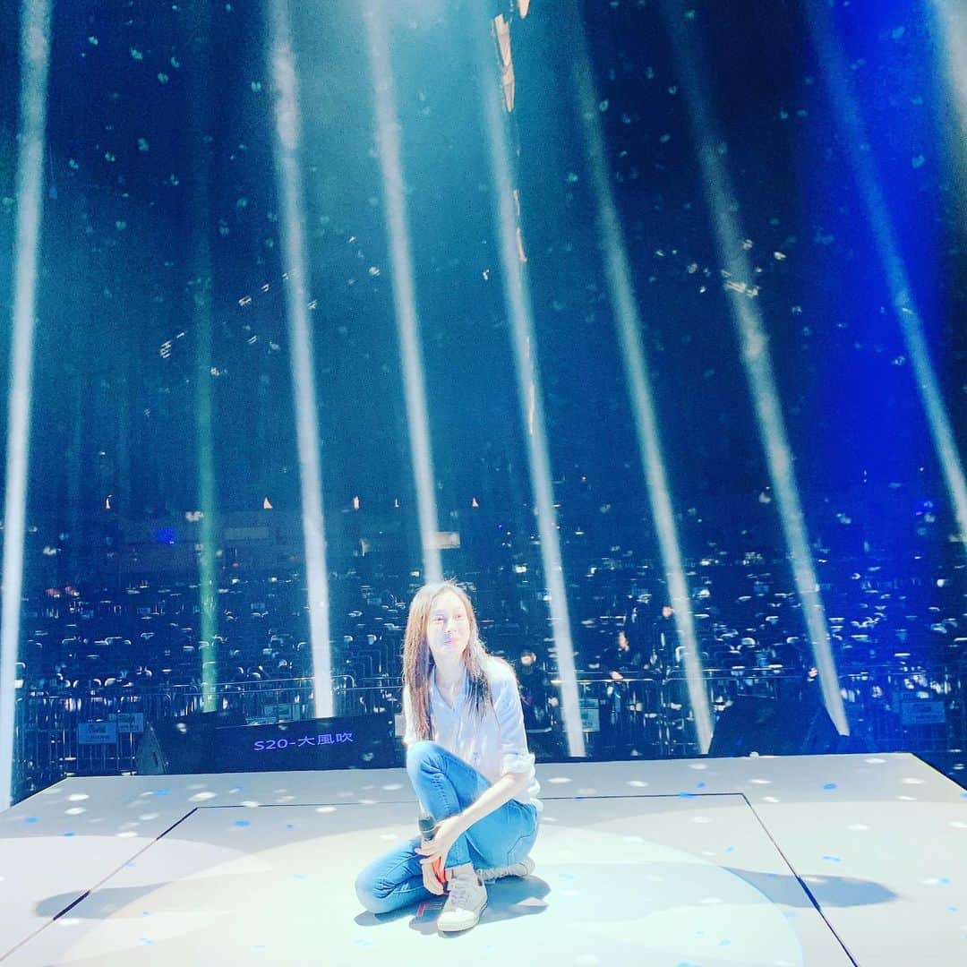 ファン・ウェイチーさんのインスタグラム写真 - (ファン・ウェイチーInstagram)「晚安 廣州💙」5月13日 1時56分 - fanfan