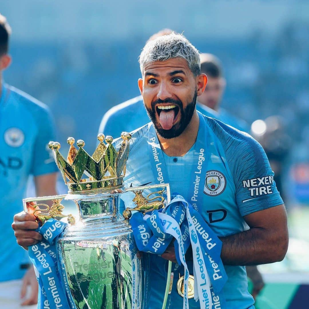 マンチェスター・シティFCさんのインスタグラム写真 - (マンチェスター・シティFCInstagram)「“You didn’t think we were gonna let you go that easy, did you?!” 😝🏆#mancity」5月13日 2時06分 - mancity