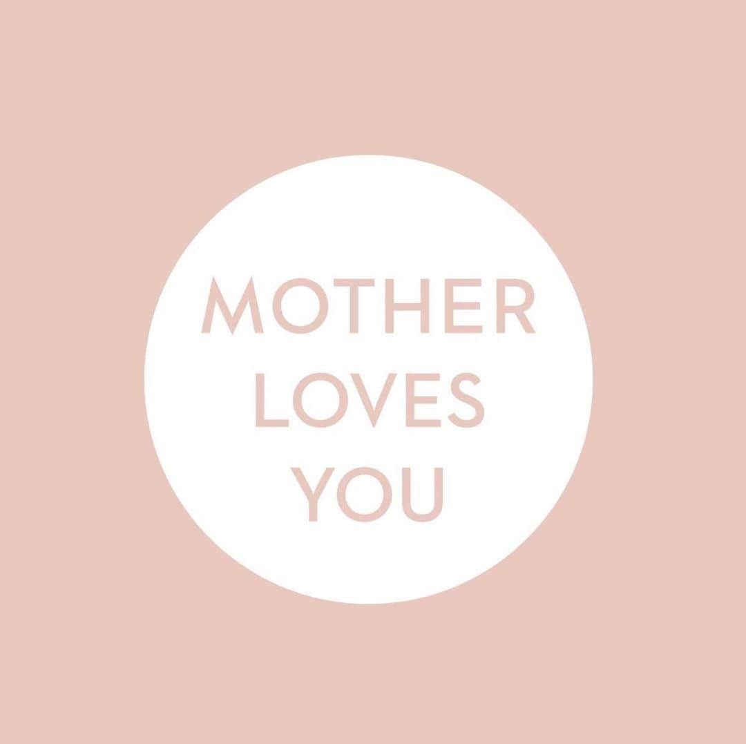 motherdenimさんのインスタグラム写真 - (motherdenimInstagram)「Love You, Mean It 💕 #MOTHERLovesYou」5月13日 2時41分 - motherdenim