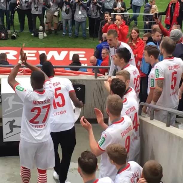ジョン・コルドバのインスタグラム：「Meister @fckoeln 🙌🏾⚽️」