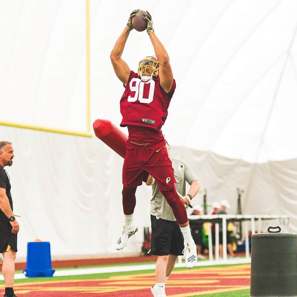 ワシントン・レッドスキンズさんのインスタグラム写真 - (ワシントン・レッドスキンズInstagram)「To: @nfl cc: all opposing QBs. #HTTR」5月13日 2時58分 - commanders