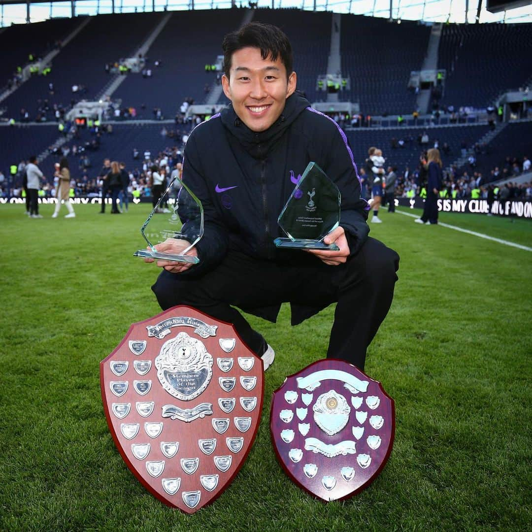 トッテナム・ホットスパーFCさんのインスタグラム写真 - (トッテナム・ホットスパーFCInstagram)「Player of the Season (x3) + Goal of the Season! 🏆🏆🏆🏆 #COYS #THFC」5月13日 2時59分 - spursofficial