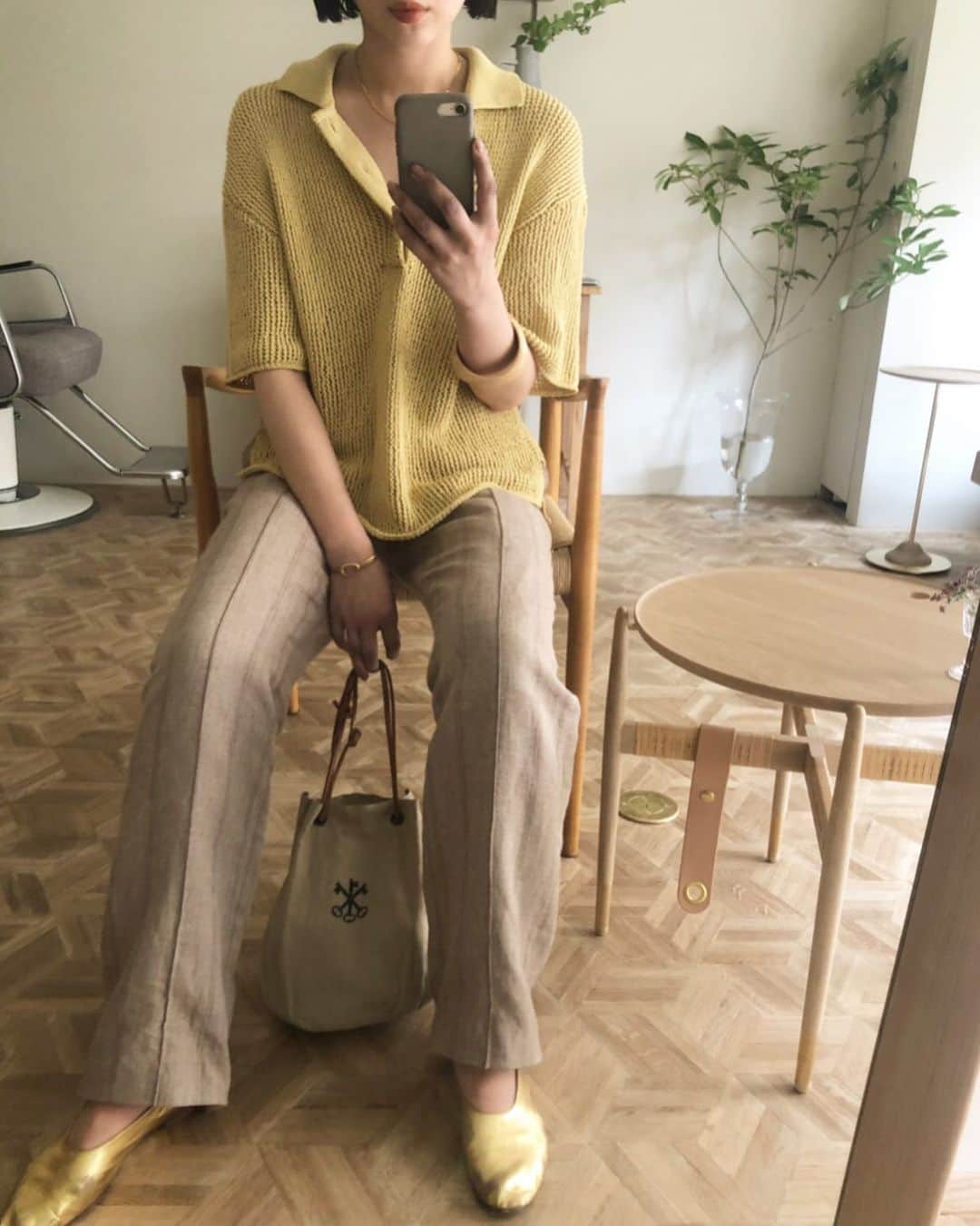 畑田萌のインスタグラム：「冬に買った半袖をやっと着れる〜🍋🐤⚡️」