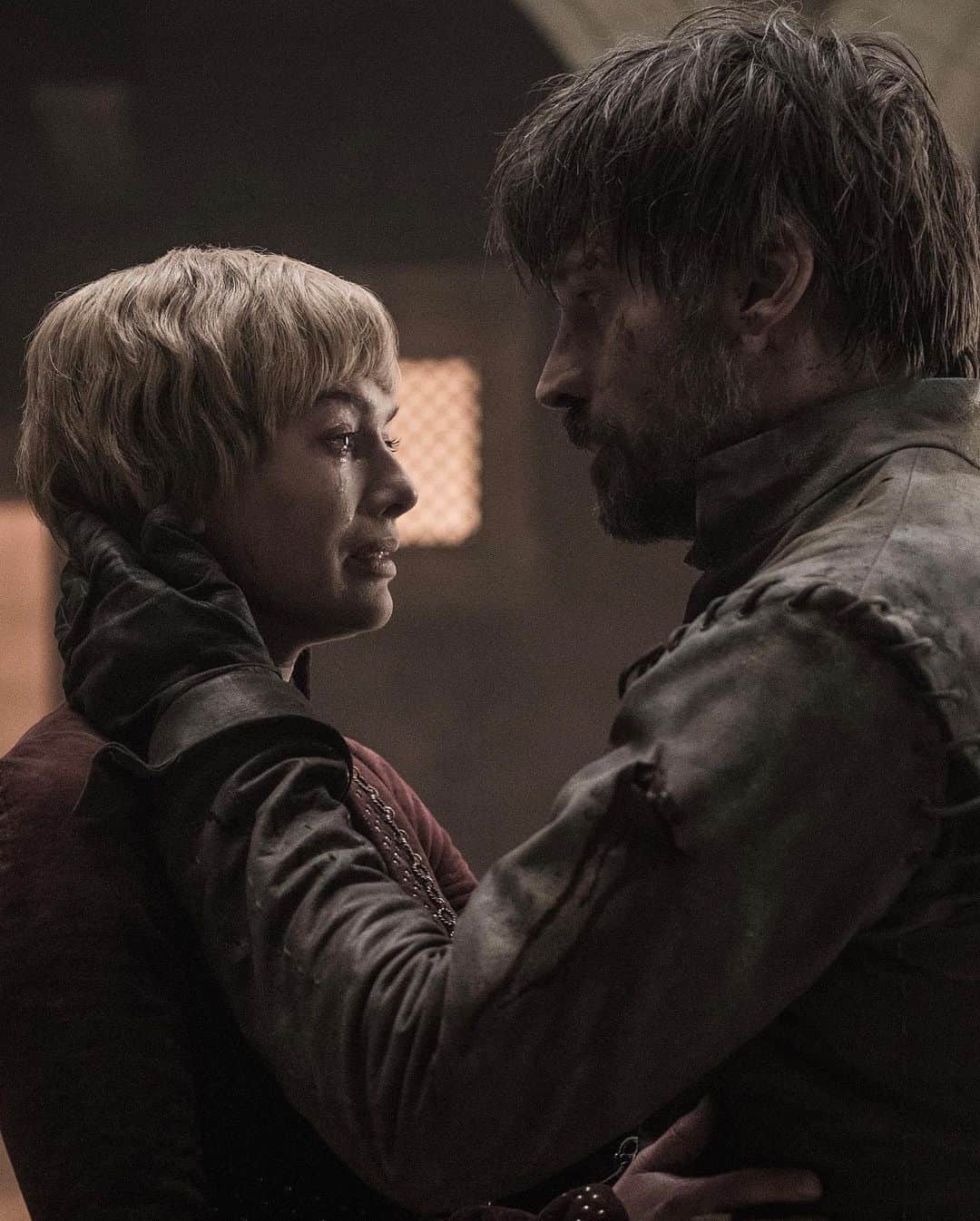 Just Jaredさんのインスタグラム写真 - (Just JaredInstagram)「Ahead of next week’s series finale, “Game of Thrones” killed off so many major characters in Sunday’s Final War. Head to JJ for more.  #GameOfThrones #GOT Photos: Helen Sloan/HBO」5月13日 12時39分 - justjared