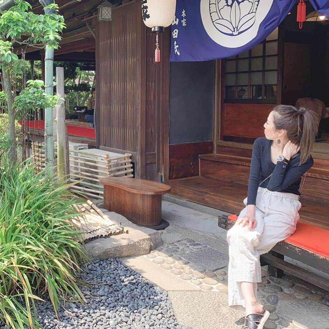 asuka0119さんのインスタグラム写真 - (asuka0119Instagram)「2019,5.13 #いつコ . うどんが食べたくて香川へ 本当に美味しかった😋 #さぬきうどん  万歳♥️ . また近々香川へ行くので、 お勧めのうどんあれば是非おすえてください☆.｡.:*・ . ねぇ😂なにこの猫背😂 自分にびっくりしたぁ(笑) . tops #hollywoodlunchmarket  pants.sandal #zara  #zarawomen  #zaramania  watch #lobor」5月13日 12時42分 - asuka0119