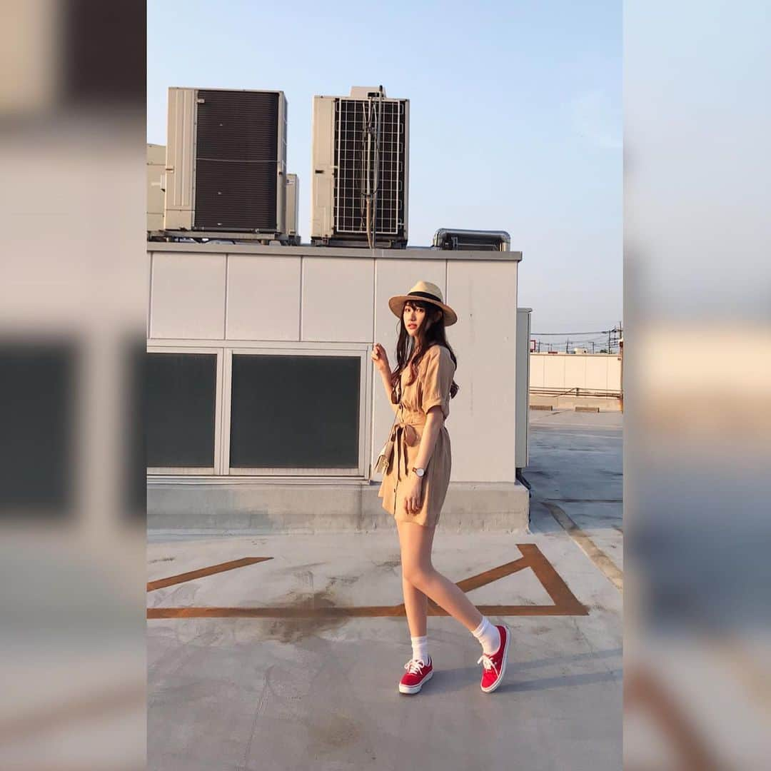 黒田瑞貴さんのインスタグラム写真 - (黒田瑞貴Instagram)「久々にVANSのシューズ👟 夏近づくと赤の靴履きたくなる！ #shoes .... #vans  #onepeace .... #zara #hat .... #ca4la  #bag .... #dior  #sunglasses .... #prada  #クラッチバッグ #instafashion #fashion #ootd #ootdfashion #instagood #christiandior #私服」5月13日 12時54分 - kurodamizuki_