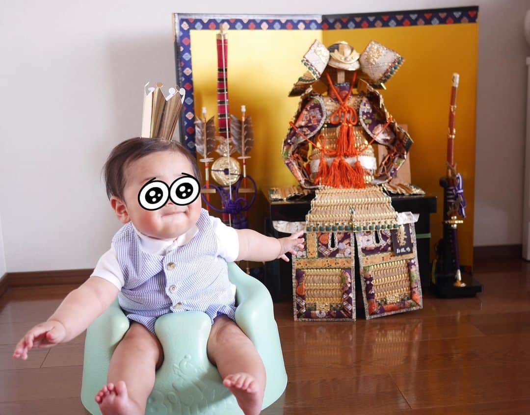 松本亜希さんのインスタグラム写真 - (松本亜希Instagram)「・ 2019/5/5 初節句🎏の写真📷 ・ 息子が産まれるまでは正直こどもの日はスルーでしたが、こどもが産まれるとこうも大事な日になるのかと自分でも驚き。 ・ いっつもニコニコ元気で居てくれる息子。 これからどんな風に成長していくのかな〜 どうしてあげたらいいか毎日考える日々だけど、たくさんの愛情で包み込んで育ててあげたい😌 ・ 初節句は両家で集まってわいわいお祝いできて、息子も嬉しそうでなによりでした💐💕 _________________________________________ #初節句 #こどもの日 #10月生まれ #男の子ママ #love #aki_mamalife #babyboy #baby #boy  #息子 #生後7ヶ月」5月13日 12時57分 - m_akiron