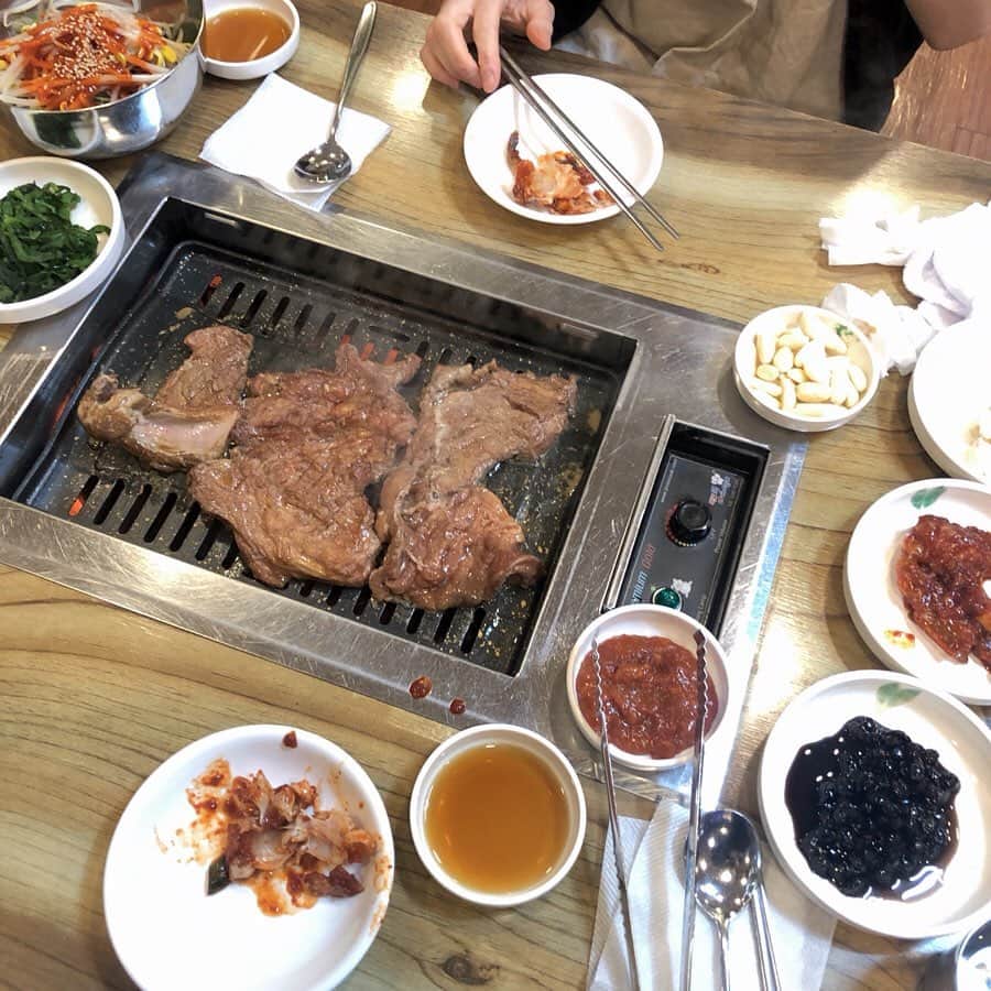 柿本絢菜 (24)さんのインスタグラム写真 - (柿本絢菜 (24)Instagram)「・ 母の日のプレゼント、韓国旅行。 短かったけど楽しい旅行になりました。 美味しいものいっぱい食べて、コルギ体験して...🥄 今回の旅行についてたくさん質問いただいたので、 あとでvlogにしてまとめようと思います♥︎♥︎ #韓国」5月13日 13時11分 - aa_2.8
