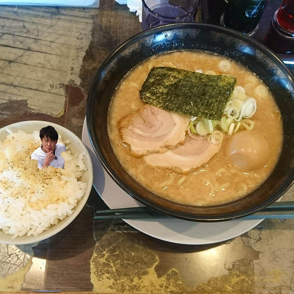 新山大さんのインスタグラム写真 - (新山大Instagram)「八戸の麺山は青森の麺山よりもドロドロ度が強い！まちがいない！ ご飯にニンニクチューブとラー油とコショウかけて食べたから史上最強に息くさいです。やばいです。ニンニク入れすぎました。僕を見かけたら逃げてください！ #どこの麺山ですか #八戸の麺山です」5月13日 13時28分 - dai_niiyama