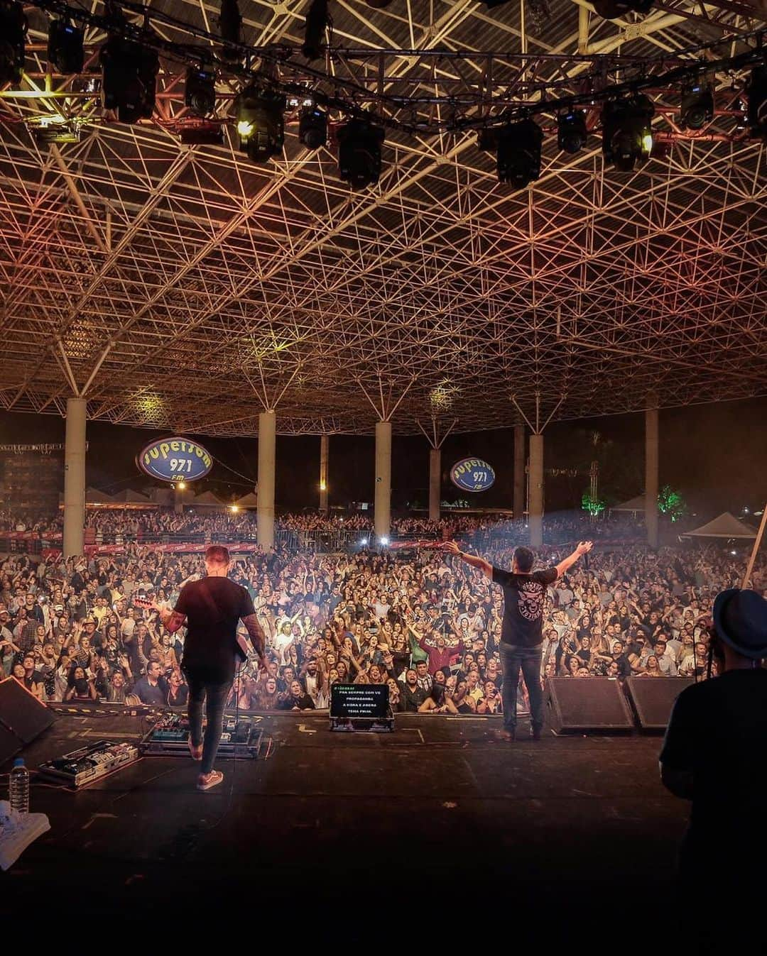 Jorge & Mateusさんのインスタグラム写真 - (Jorge & MateusInstagram)「Uberaba sempre arrebenta! Como é bom estar com vocês. #JeMemUberaba」5月13日 5時22分 - jorgeemateus