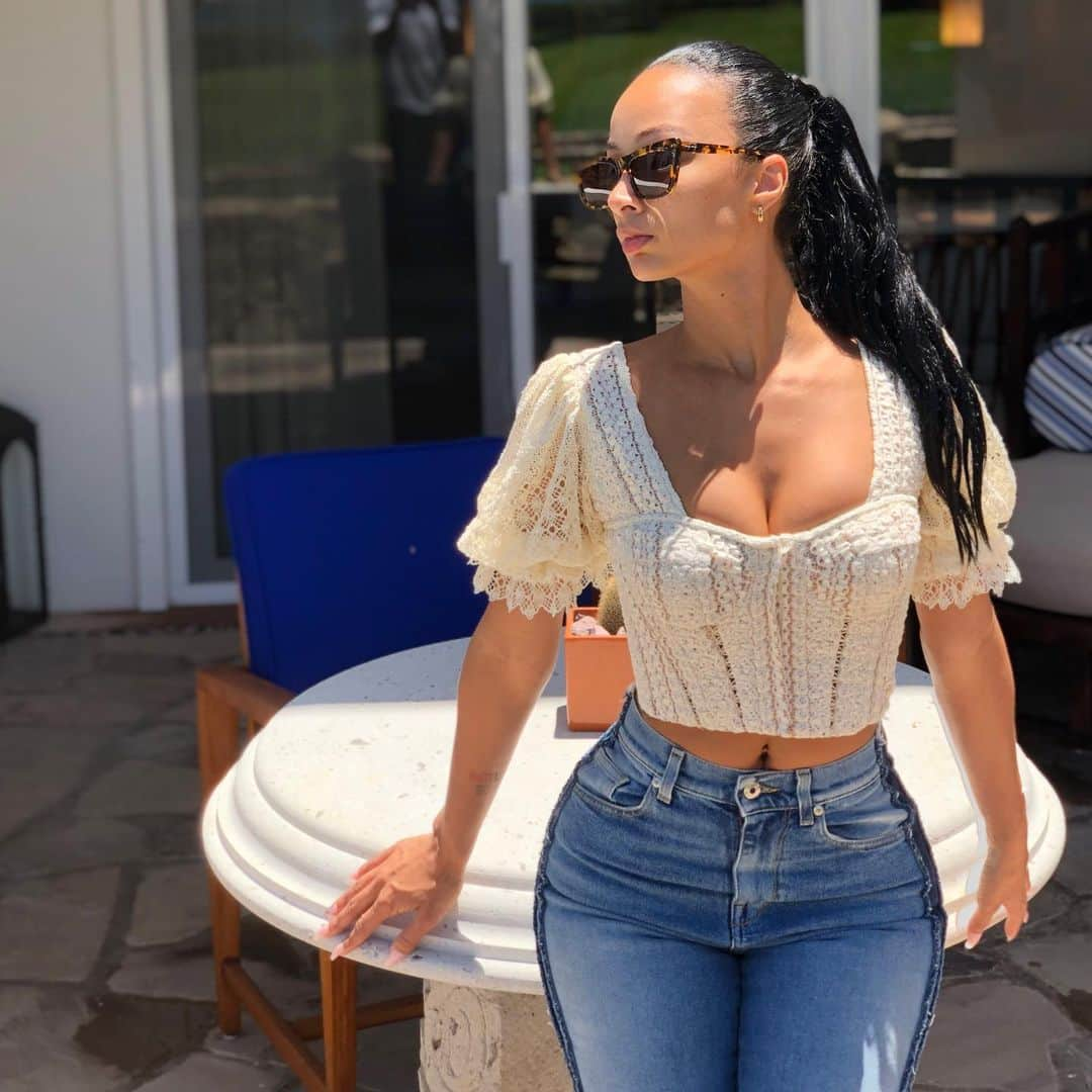 Draya Micheleさんのインスタグラム写真 - (Draya MicheleInstagram)「Happy Mother’s Day from MEXICO.... outfit : @jonathansimkhai」5月13日 5時15分 - drayamichele