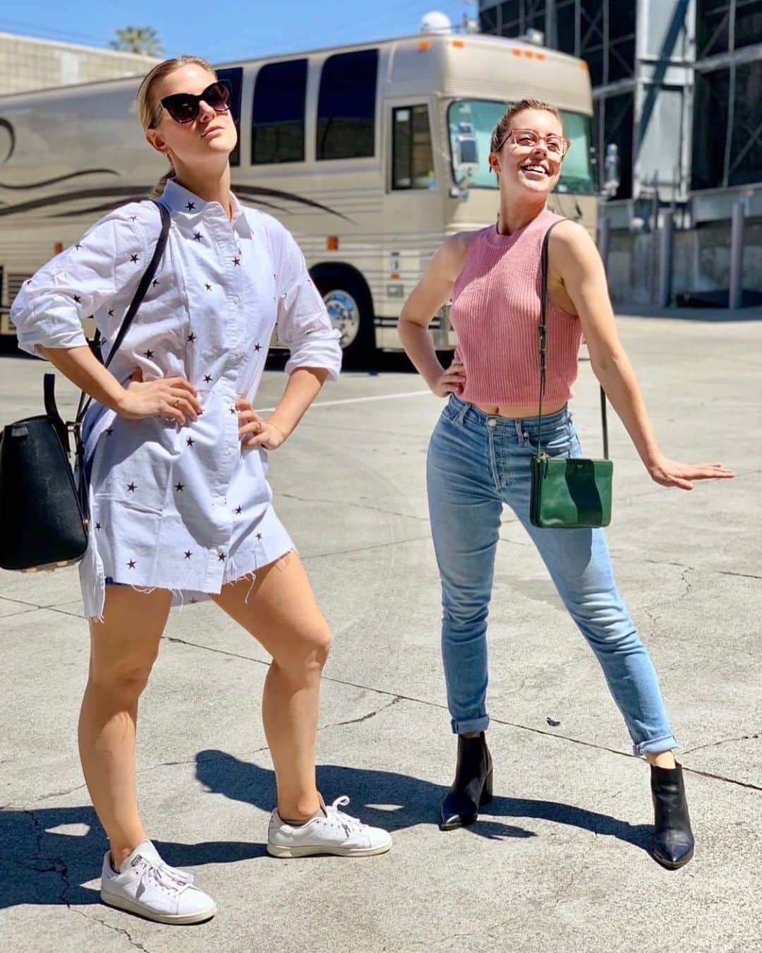 アシュリー・ワグナーさんのインスタグラム写真 - (アシュリー・ワグナーInstagram)「Serving Whole Foods adventure realness 👯‍♀️」5月13日 5時20分 - ashwagner2010