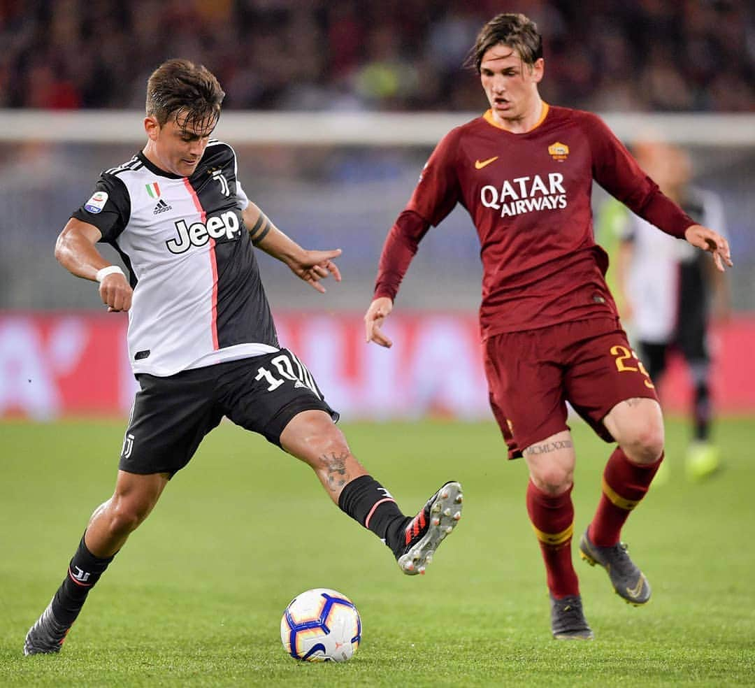 ユヴェントスFCさんのインスタグラム写真 - (ユヴェントスFCInstagram)「FT: 2-0 at the Olimpico (79' Florenzi, 92' Dzeko) #RomaJuve #ForzaJuve」5月13日 5時23分 - juventus