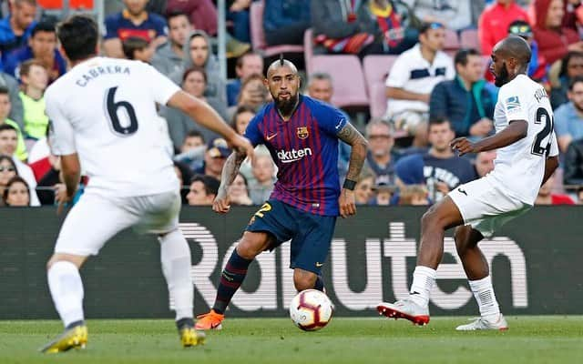 アルトゥーロ・ビダルさんのインスタグラム写真 - (アルトゥーロ・ビダルInstagram)「Las penas del fútbol se pasan con fútbol 💪🏽💪🏽 buen triunfo equipo!!🔵🔴👍🏼👑」5月13日 5時25分 - kingarturo23oficial