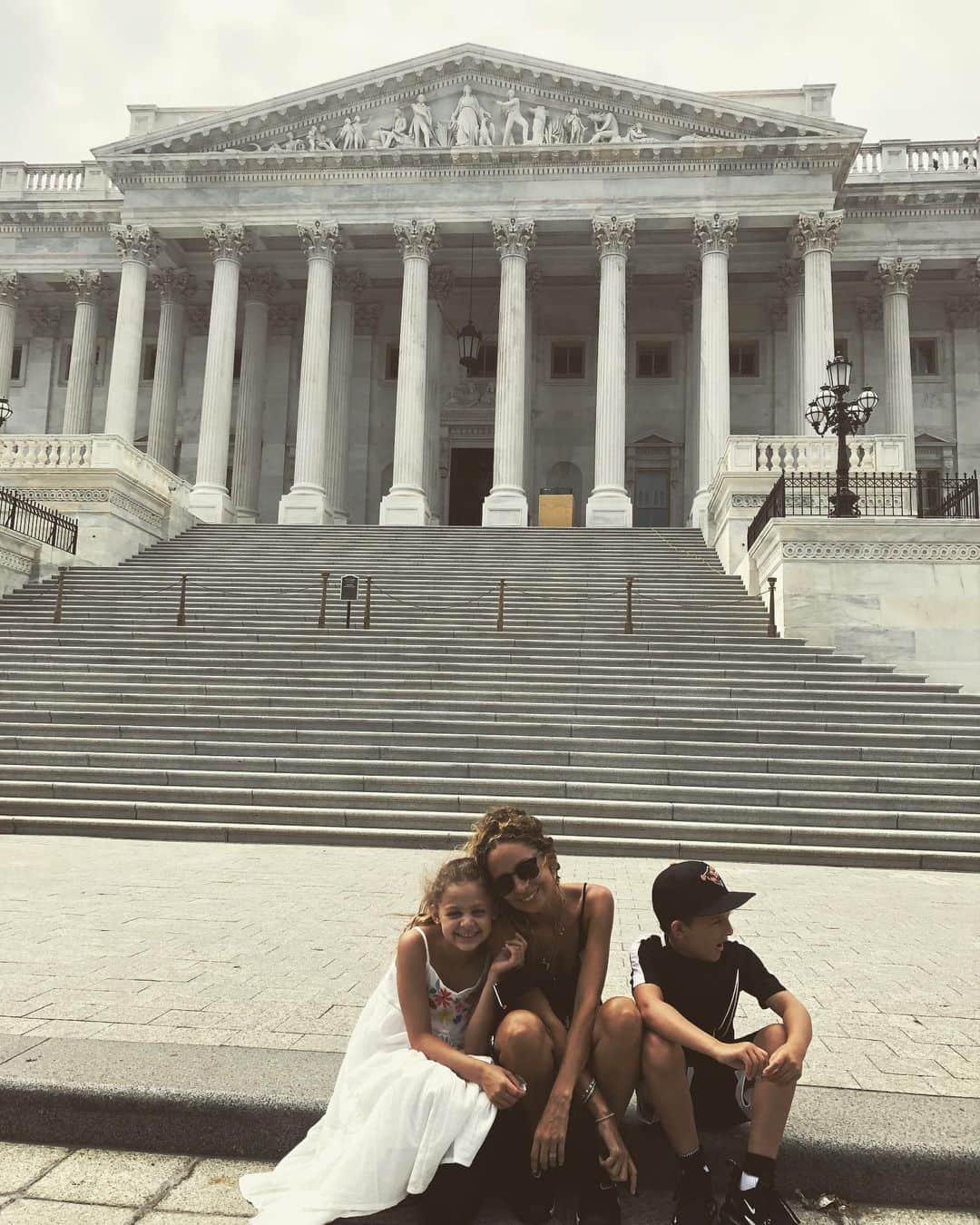 ジョエル・マッデンのインスタグラム：「Happy Mother’s Day Nicole ❤️There aren’t words to tell you how blessed I feel, and how thankful I am ❤️」