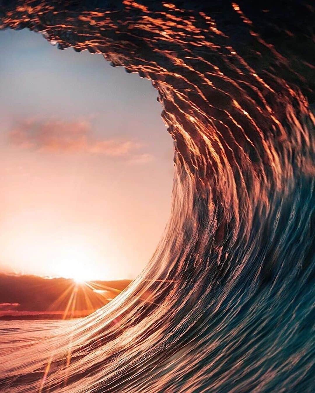 Canon Photographyさんのインスタグラム写真 - (Canon PhotographyInstagram)「Some of the most epic wave shots we’ve seen on Instagram! Can’t get enough of these!  Photography | @_stevenwilson  California, USA  #canon_photos #wave #wavephotography #sunset_pics #california #surfinglife」5月13日 5時53分 - cpcollectives