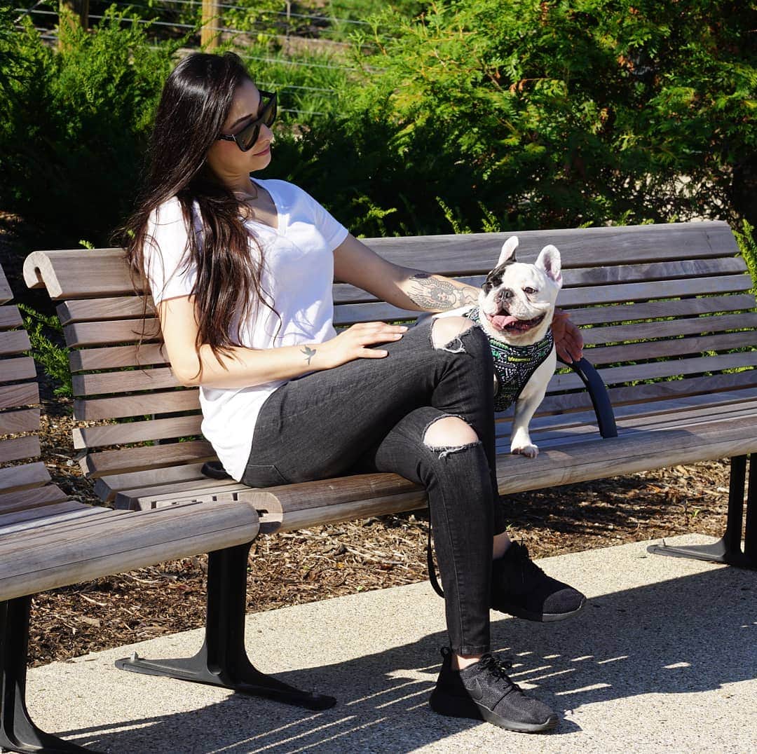 Manny The Frenchieのインスタグラム：「Happy Mothers day to the best mama I know and to all the moms! ❤」