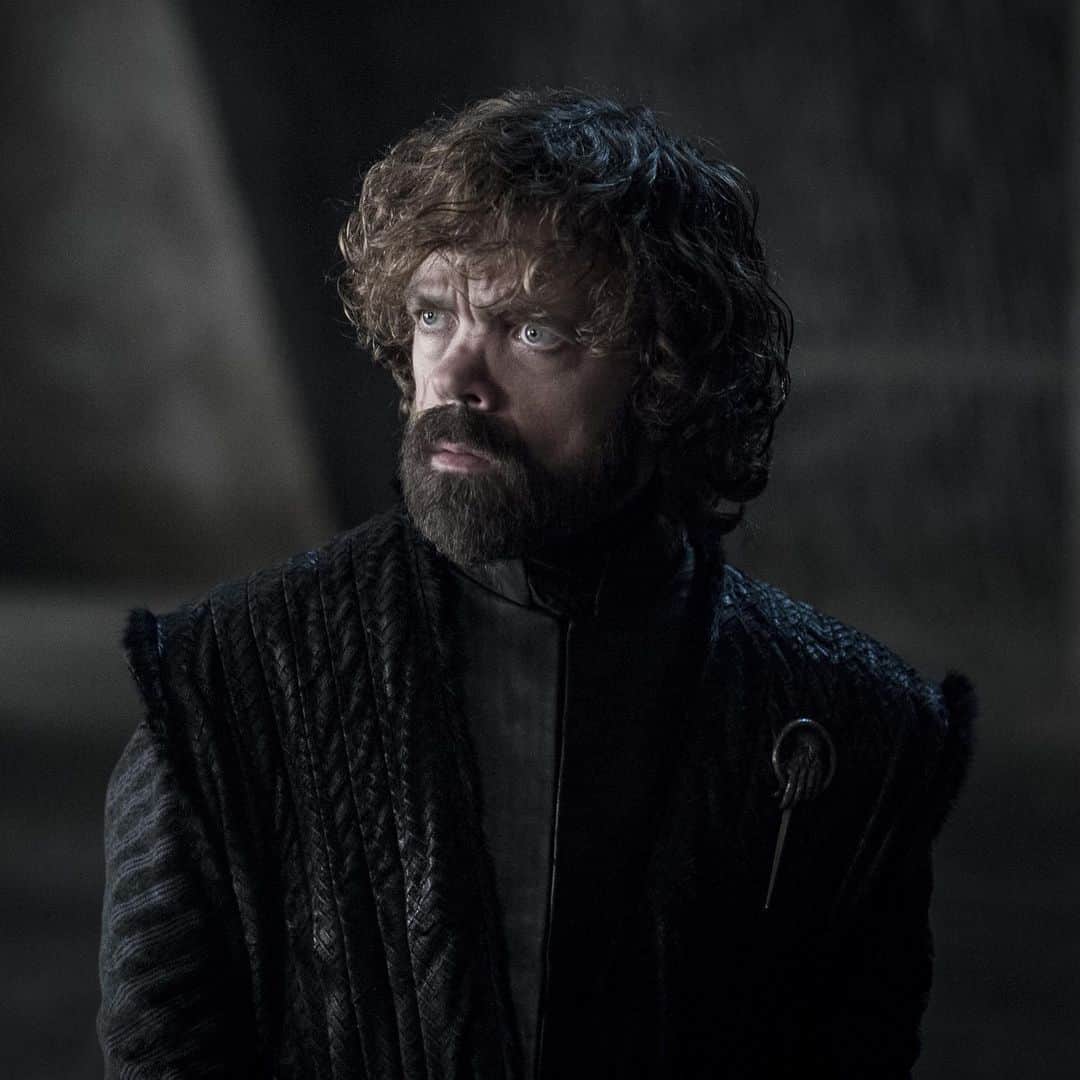 ピーター・ディンクレイジのインスタグラム：「Who’s excited for tonight? #GameofThrones」