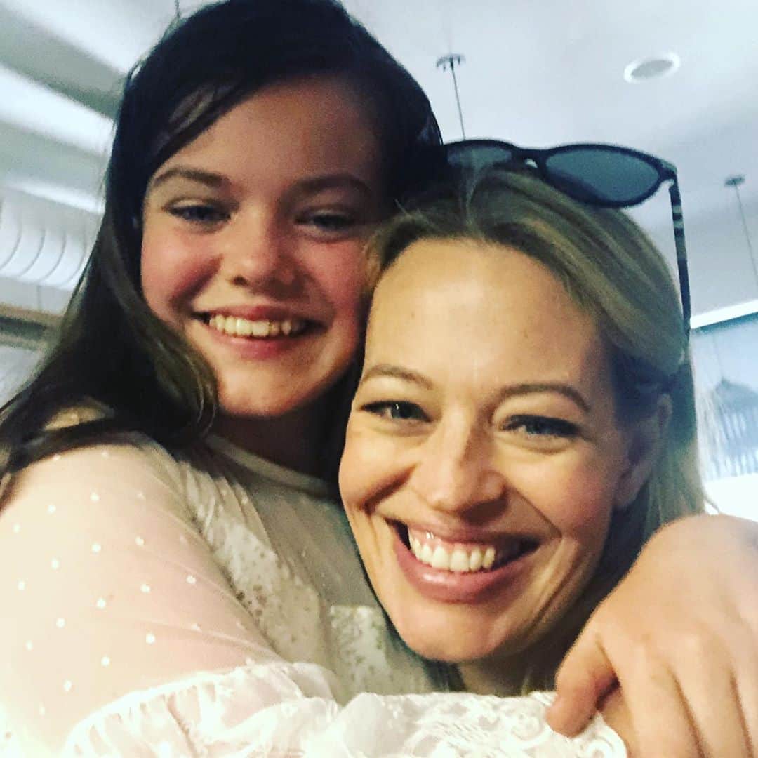 ジェリー・ライアンのインスタグラム：「My (not so little) Little Pea. My 💖. So lucky I get to be her mommy.  Happy Mother's Day to all of you amazing, miraculous moms!」