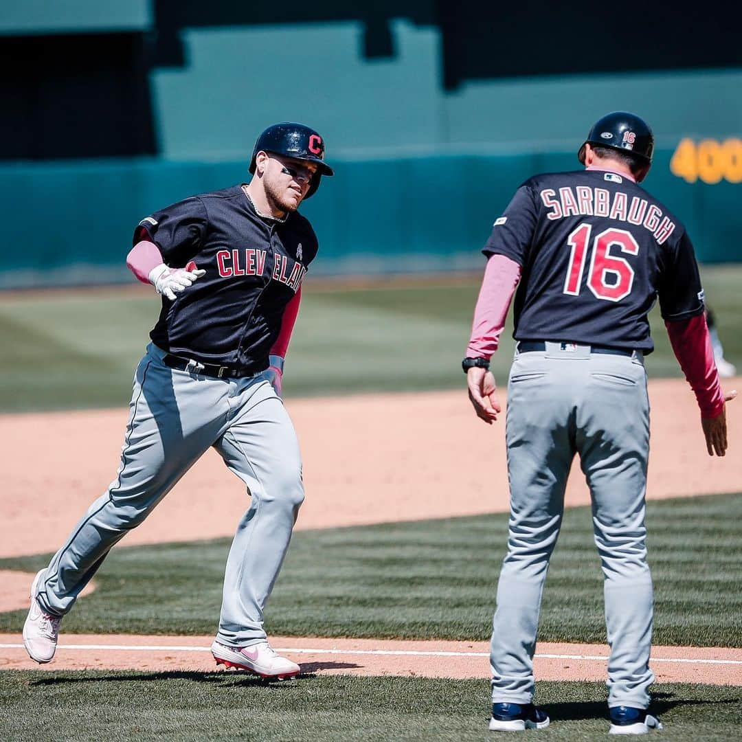 クリーブランド・インディアンスさんのインスタグラム写真 - (クリーブランド・インディアンスInstagram)「Bebo, you big time bro!  #RallyTogether」5月13日 7時27分 - cleguardians