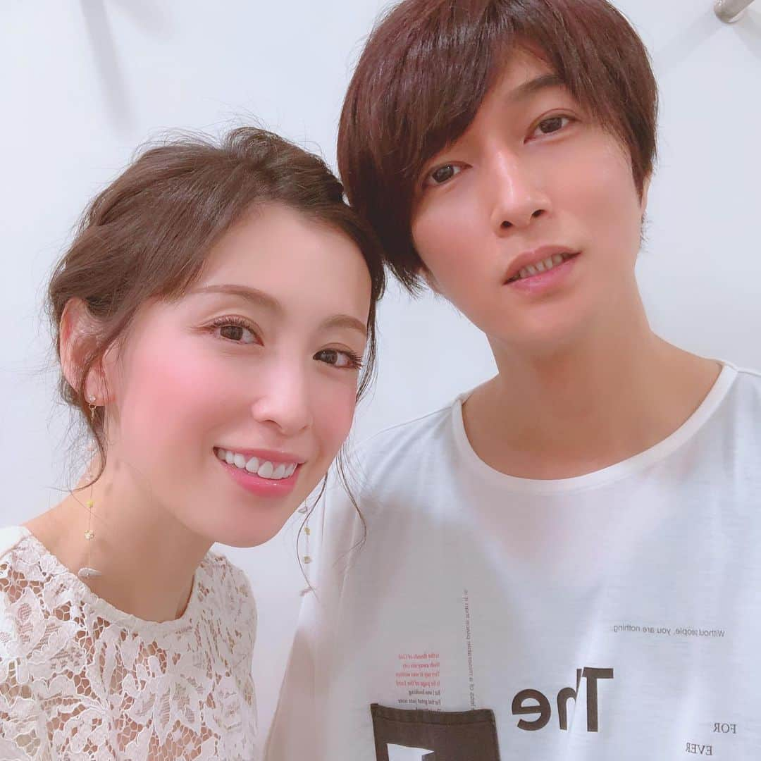 雛形あきこさんのインスタグラム写真 - (雛形あきこInstagram)「今夜7時は有吉ゼミ #有吉ゼミ #夫婦 #洗濯 #マニア」5月13日 7時41分 - akiko_hinagata