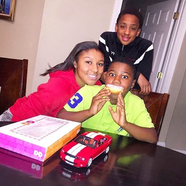 ファンクマスター・フレックスのインスタグラム：「My little ones! (Who aren’t little anymore) Jayden, Dante and Hunter! I thank their mothers Monica and Haydee for gifting me with the most amazing children!!!! Thanks so much!!! Signed: Aston Taylor (Worlds Best Baby Daddy) 😎」