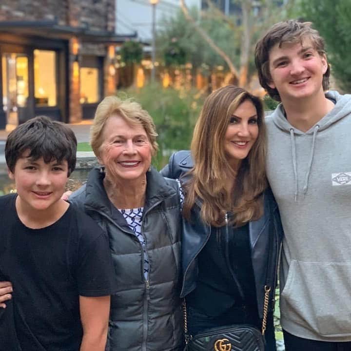 ヘザー・マクドナルドのインスタグラム：「With my boys Drake and Brandon and the best Mother in Law in the world! To all the Mother in laws and grandmothers, #happymothersday」