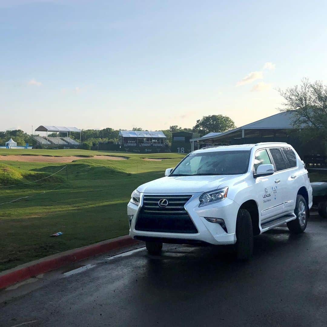 Lexus USAさんのインスタグラム写真 - (Lexus USAInstagram)「Great golfers always make for a great weekend. Proud to have been the official vehicle of the @attbyronnelson Golf Tournament. #LexusGolf」5月13日 8時20分 - lexususa