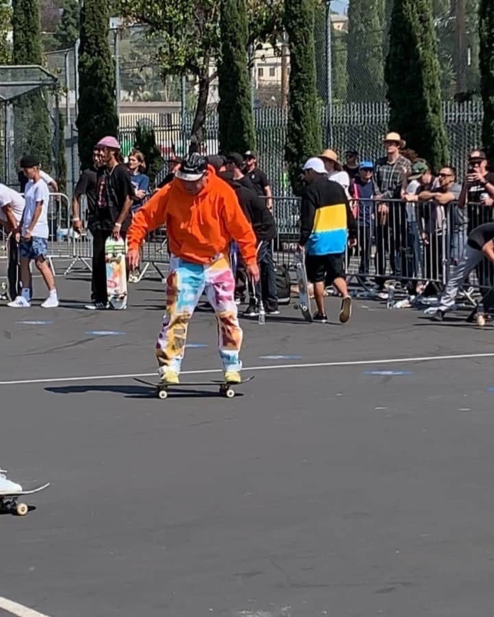 サキャスティックのインスタグラム：「Street plants with Mark @krooked & Paulo @sk8paulodiaz 📹@kennicam」
