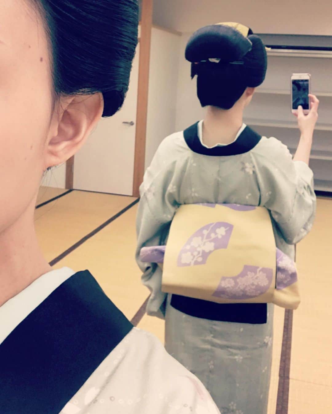 原田佳奈さんのインスタグラム写真 - (原田佳奈Instagram)「・ ・  左右と後ろ姿💁‍♀️ #カツラ #前髪とサイドは地毛 #自然な仕上がり #結髪さんのプロフェッショナル」5月13日 9時56分 - kanaharada1211