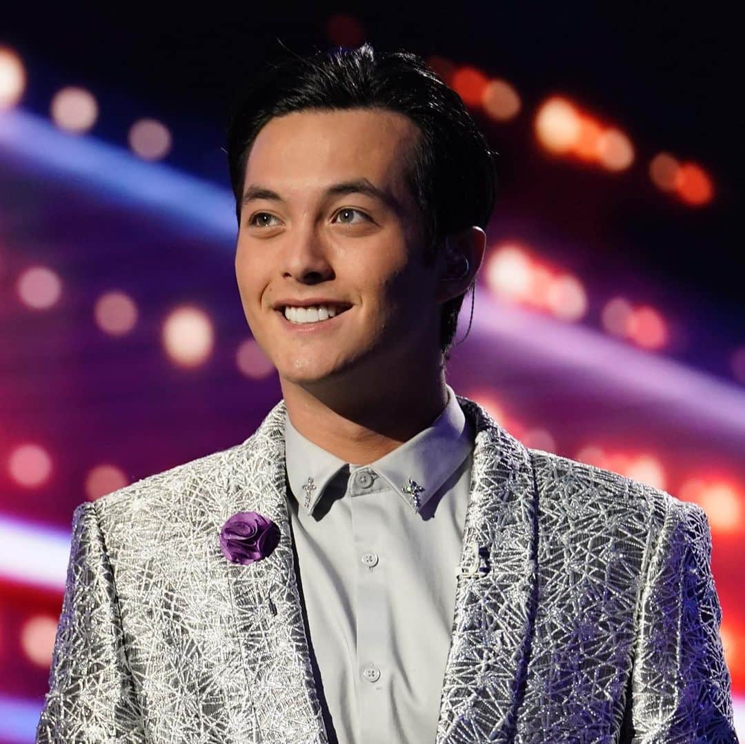 American Idolさんのインスタグラム写真 - (American IdolInstagram)「Something about @thelainehardy takes our breath away... 💫💍👞 ⁣⁣ 3⃣ ways to vote:⁣⁣⁣ ⁣⁣⁣⁣⁣⁣⁣⁣⁣⁣⁣ 🌟Go to americanidol.com/vote⁣⁣⁣⁣⁣⁣⁣⁣⁣⁣⁣⁣⁣ 🌟In the American Idol App ⁣⁣⁣⁣⁣⁣⁣⁣⁣⁣⁣⁣⁣ 🌟Text “1" to “21523”⁣⁣⁣⁣⁣⁣⁣⁣⁣⁣⁣ ⁣⁣⁣⁣⁣⁣⁣⁣⁣⁣⁣ #AmericanIdol」5月13日 10時12分 - americanidol