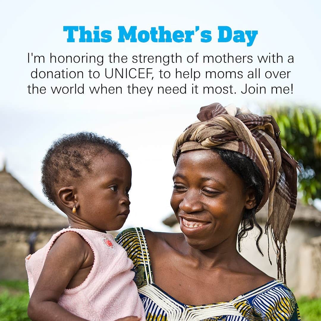 Chadd Smithさんのインスタグラム写真 - (Chadd SmithInstagram)「Happy #mothersday to all the strong women in my life! This year I’m donating to UNICEF to help women around the world be strong for their kids, check to link in my bio to join me! #momstrength」5月13日 10時20分 - maddchadd