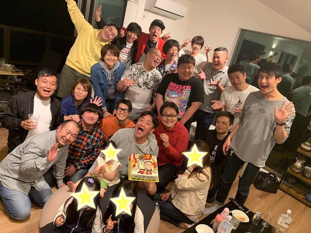 たむらけんじさんのインスタグラム写真 - (たむらけんじInstagram)「お誕生日会の集合写真  楽しかったなぁー！  #たむけん #誕生日パーティー」5月13日 11時08分 - tamuradojou