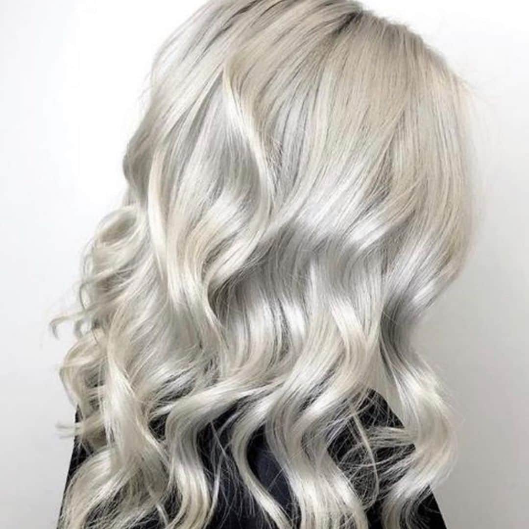 CosmoProf Beautyさんのインスタグラム写真 - (CosmoProf BeautyInstagram)「CONGRATULATIONS @lmariehairr 👑 You've been voted our Platinum Blonde #hairoftheweek ✨ Keep tagging your work #cosmoprofbeauty #licensedtocreate for a chance to be featured」5月13日 11時13分 - cosmoprofbeauty