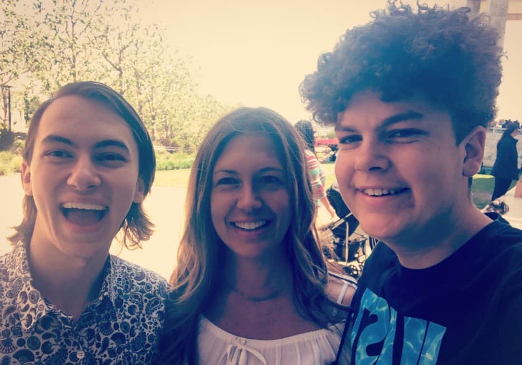 のインスタグラム：「Happy Mother’s Day to not only the wonderful woman who made me who I am, but to all the other incredible moms and women in the world.  Happy Mother’s Day!」