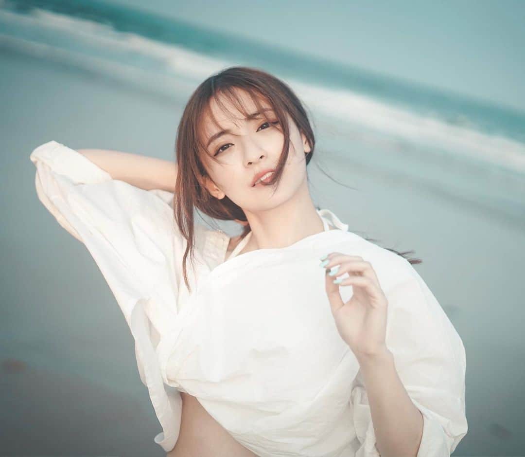 Giann Chanのインスタグラム：「《 Day 3 》  我有什麼不同了呢？  #Seaside #ctytravelmap #Xiamen  #漳州 #厦门」