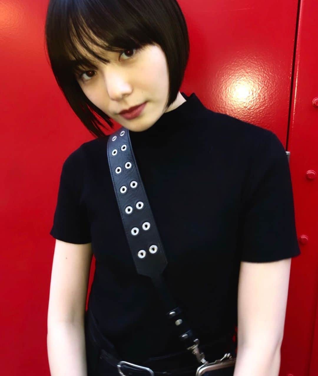Mikako さんのインスタグラム写真 - (Mikako Instagram)「🌹🎱🍓🕶📕🖤🧨📷」5月13日 22時10分 - mikako_faky