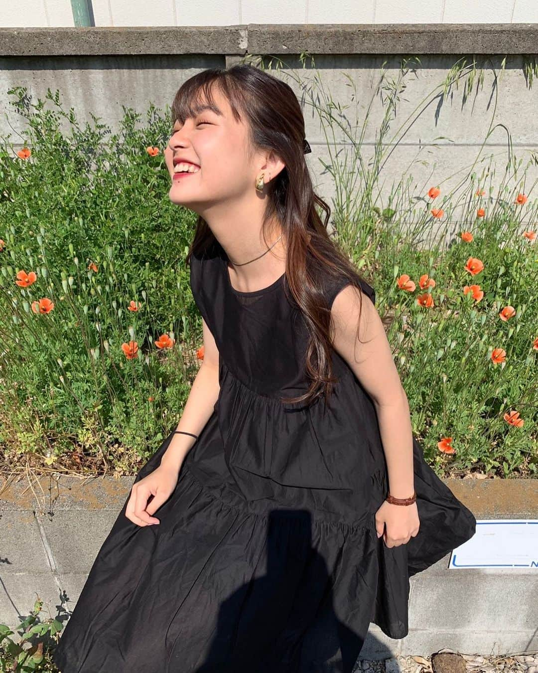 涼海花音さんのインスタグラム写真 - (涼海花音Instagram)「さすがに夏先取りすぎてしまった🤩 うつってるのはぱぴーの影🤭 #gu_for_all #GUstyle #gupr #サマーブラウス #ティアードロングチュニック」5月13日 22時21分 - kanon_1228