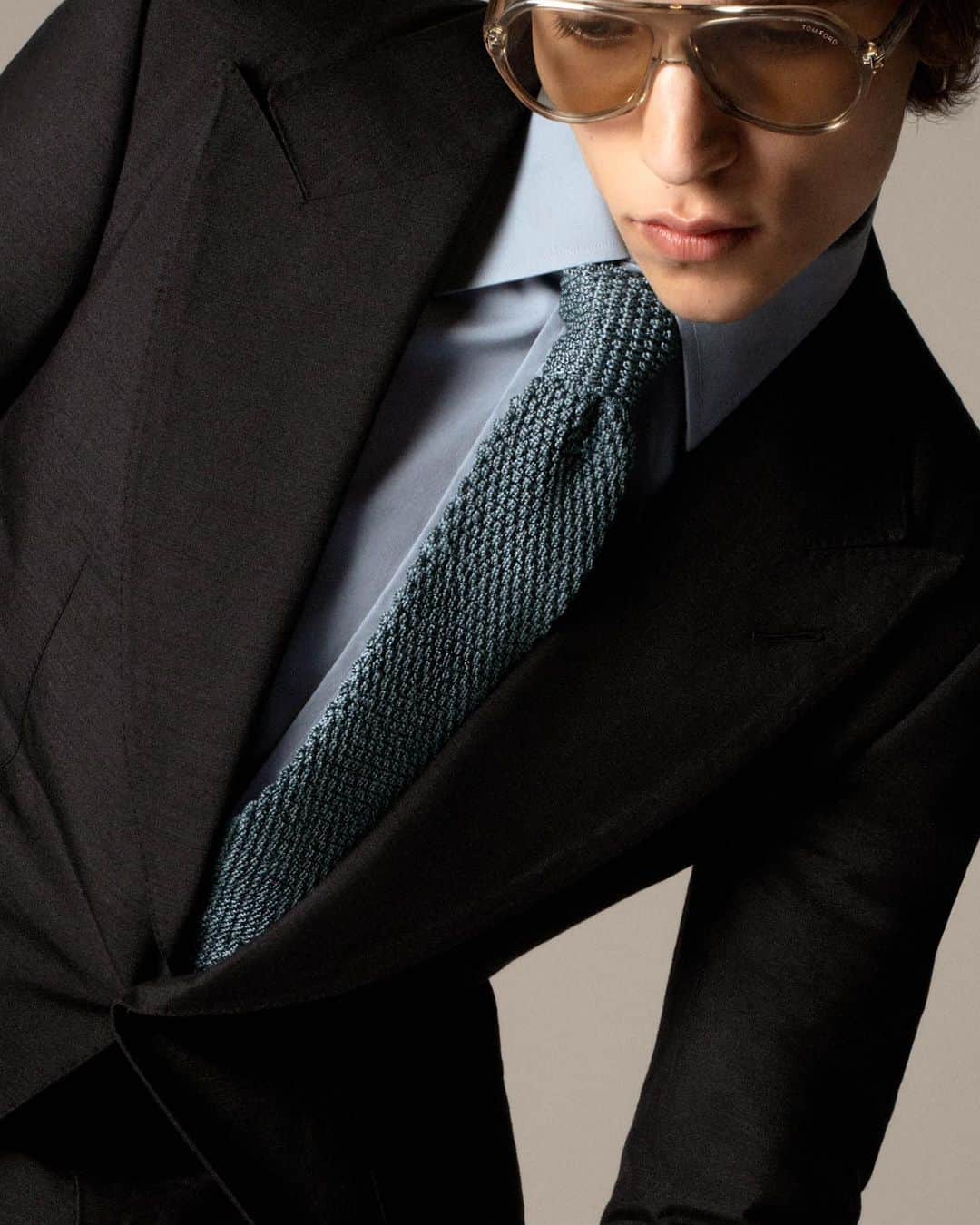 トムフォードさんのインスタグラム写真 - (トムフォードInstagram)「Discover modern TOM FORD suits - perfect for your next event. #TOMFORD」5月13日 22時40分 - tomford