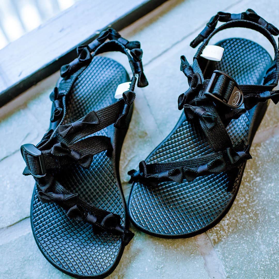 ビームスさんのインスタグラム写真 - (ビームスInstagram)「リボンまみれのチャコ。 Chaco × BEAMS COUTURE Sandals with so many many ribbons. ・ BEAMS JAPAN 3F ・ @beams_couture @beams_japan #shinjuku #beamscouture #beamsjapan #womens #sandals #ビームスクチュール #ビームスジャパン #サンダル #新宿」5月13日 23時09分 - beams_official