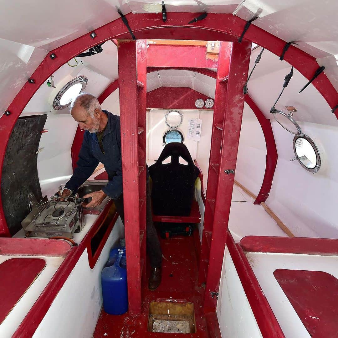 CNNさんのインスタグラム写真 - (CNNInstagram)「After more than four months at sea, a 72-year-old French man completed his 2,930-mile trip across the Atlantic Ocean in a giant orange barrel he built himself. Jean-Jacques Savin set off from the Canary Islands in December and arrived in the Caribbean in May. He traveled about two miles an hour with no engine by relying entirely on the ocean current to guide his journey. "Everything has an end ... finally, here I am at the end of this adventure," he wrote on Facebook, after stepping foot on land for the first time this year. (📸: Georges Gobet/APF/Getty Images and Lionel Chamoiseau/AFP/Getty Images)」5月13日 23時17分 - cnn