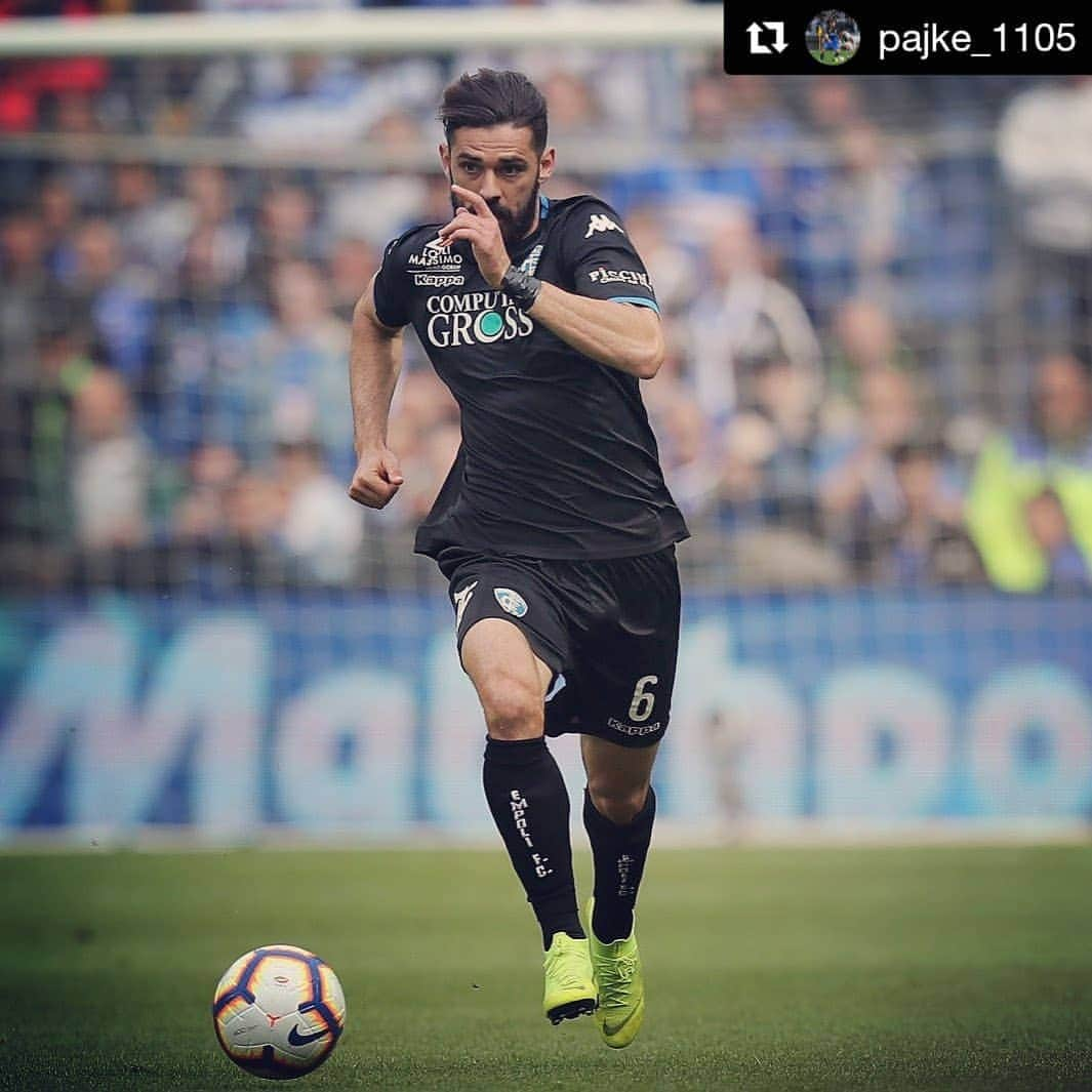 エンポリFCさんのインスタグラム写真 - (エンポリFCInstagram)「#Repost @pajke_1105 (@get_repost) ・・・ #vittoria #importante #da #grande #gruppo #tutti #insieme #fino #nostro #obiettivo #forza #empoli 💪🏻🤜🏻🤛🏻💪🏻」5月13日 23時12分 - empoli_fc_official